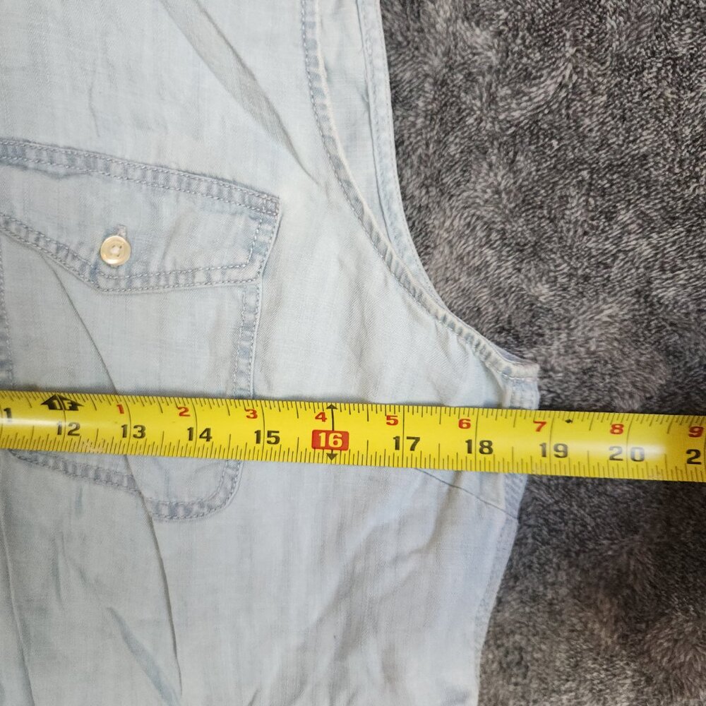 Talbots Sleeveless Popover Denim Top Blouse Blue Women's 12 EUC Pockets Summer - Picture 8 of 9